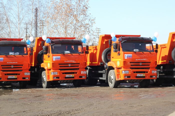 15 марта наша компания -  Официальный дилер марки КАМАЗ в Иркутской области в торжественной обстановке передали машины компании "Труд".